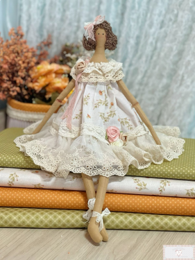 PROJETO VIA CORREIO - BONECA LILY