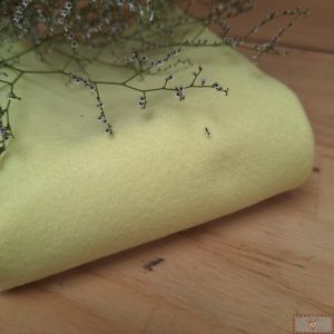FELTRO SANTA FÉ - AMARELO CLARO (COR 5) - 50 X 70 CM